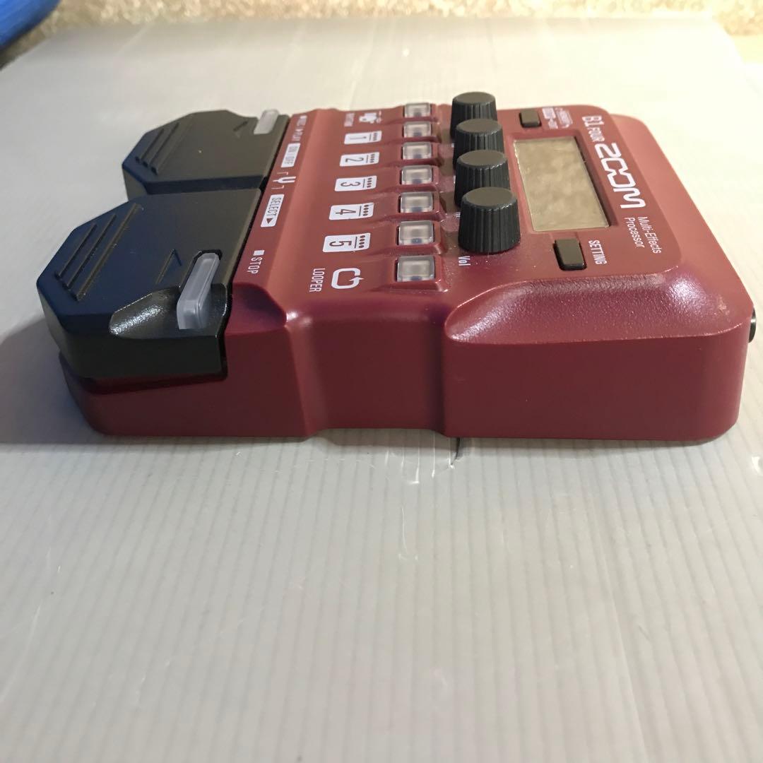 ZOOM B1 FOUR マルチエフェクター　B1XFOUR ジャンク品