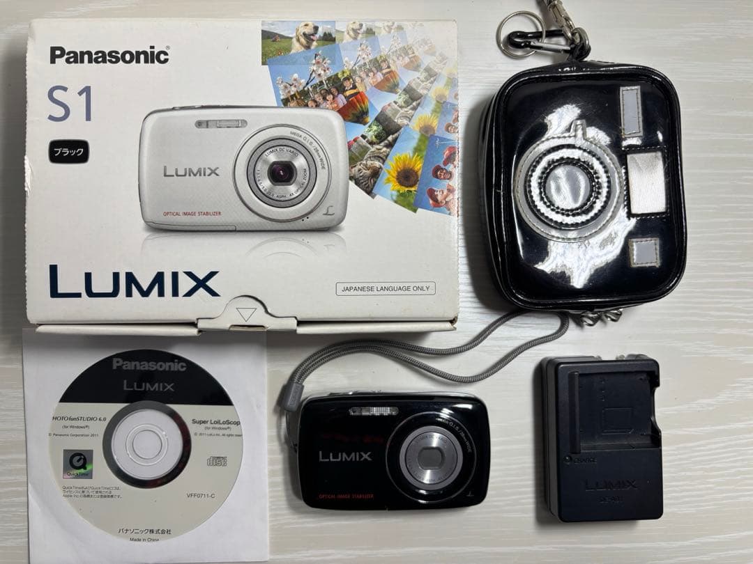 Panasonic LUMIX コンパクトデジタルカメラ 専用ケース付き