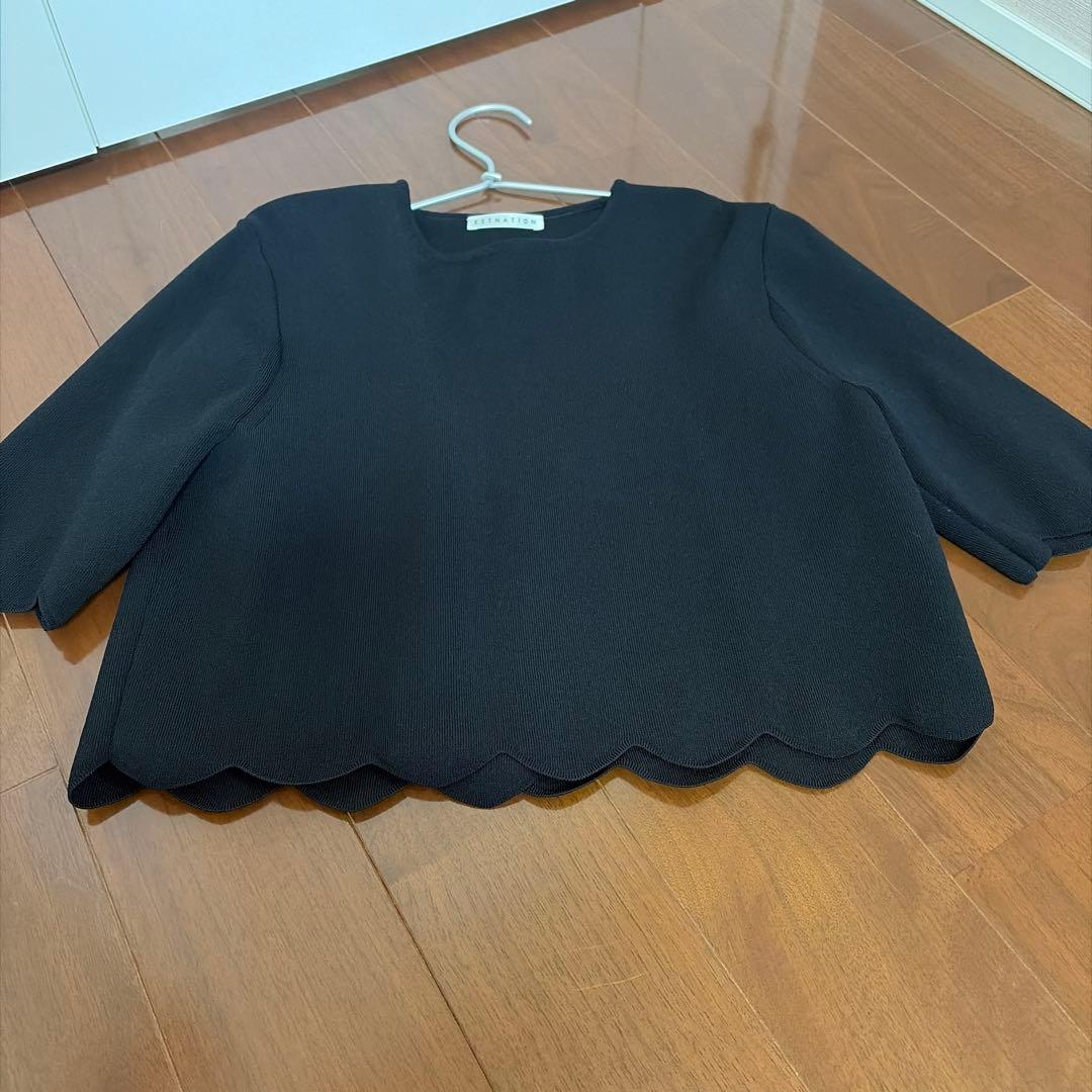 黒 スカラップヘム 半袖トップス