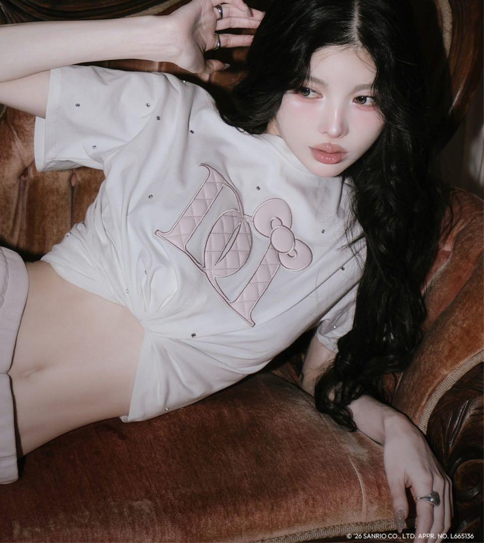 Hello Darich キルティングアップリケビジューTシャツ WHT