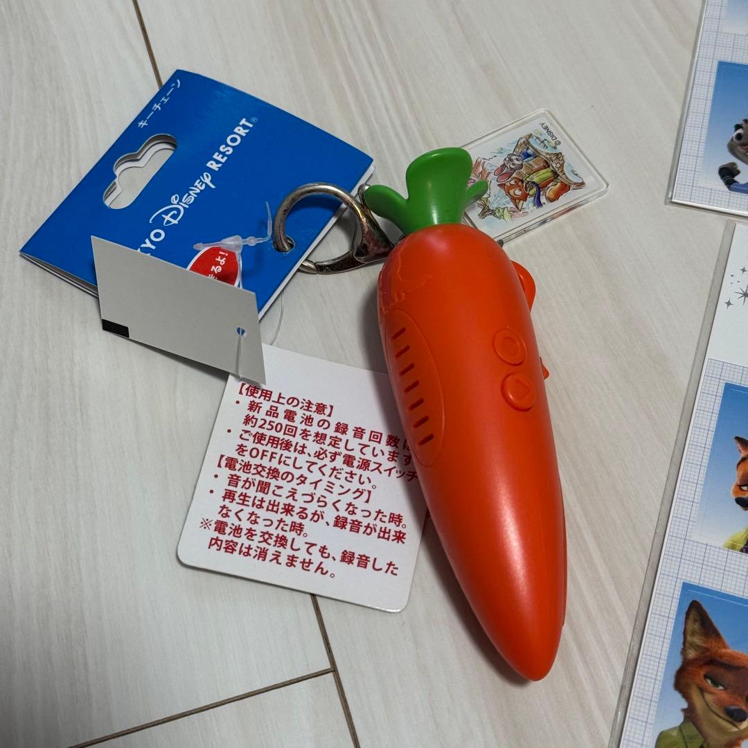 ズートピア にんじんペン キーチェーン 証明写真風 シール ステッカー