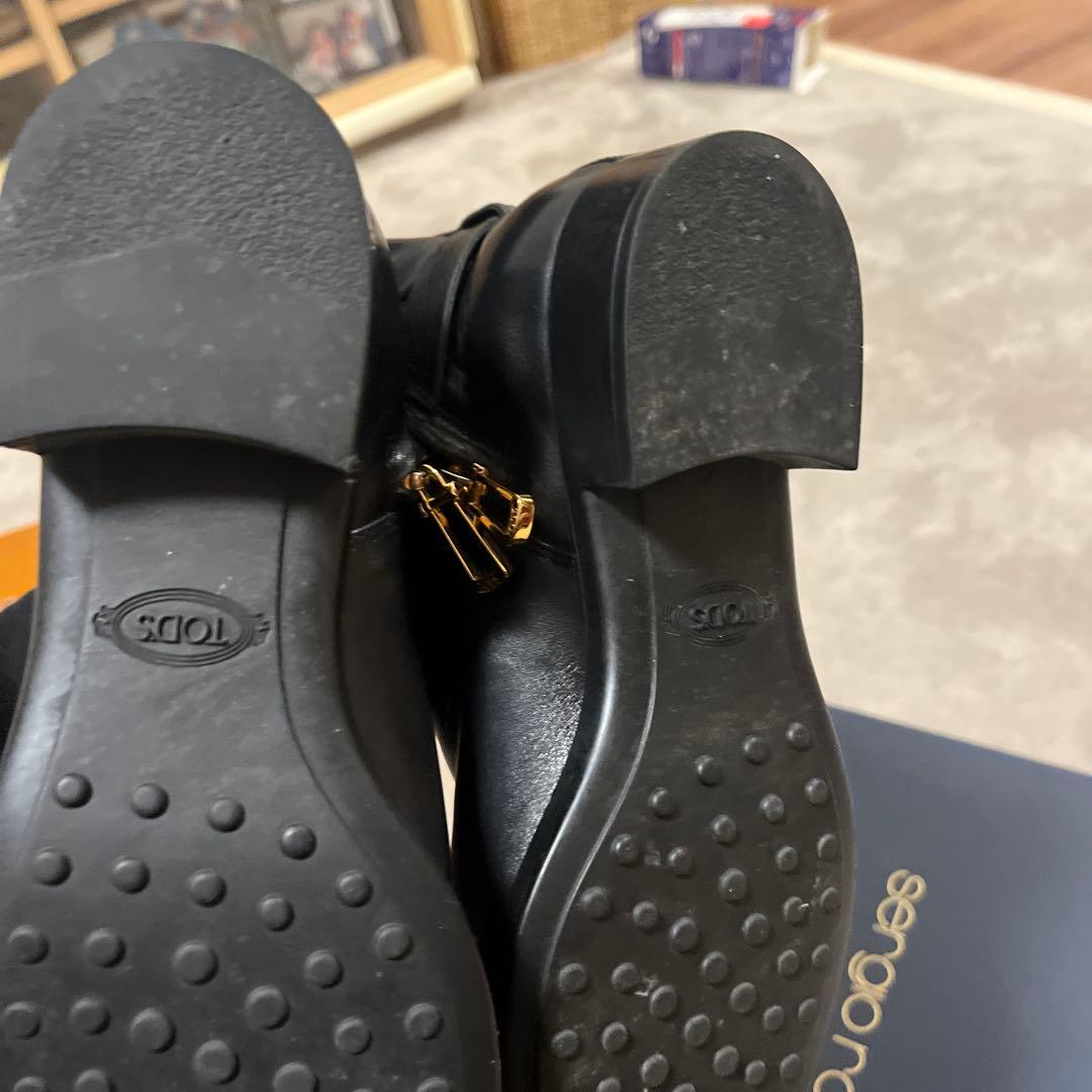ワ*離様 TOD'S ブーツ　ブラック