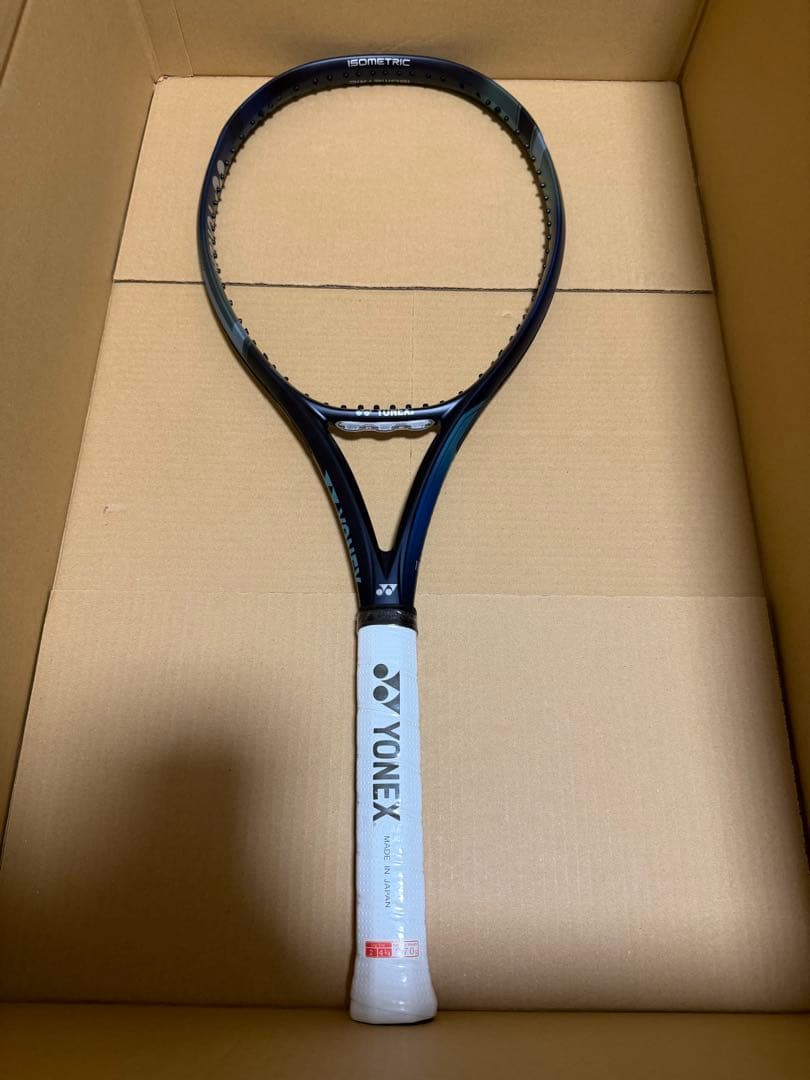 新品未使用　YONEX テニスラケット EZONE 100SL グリップサイズ1