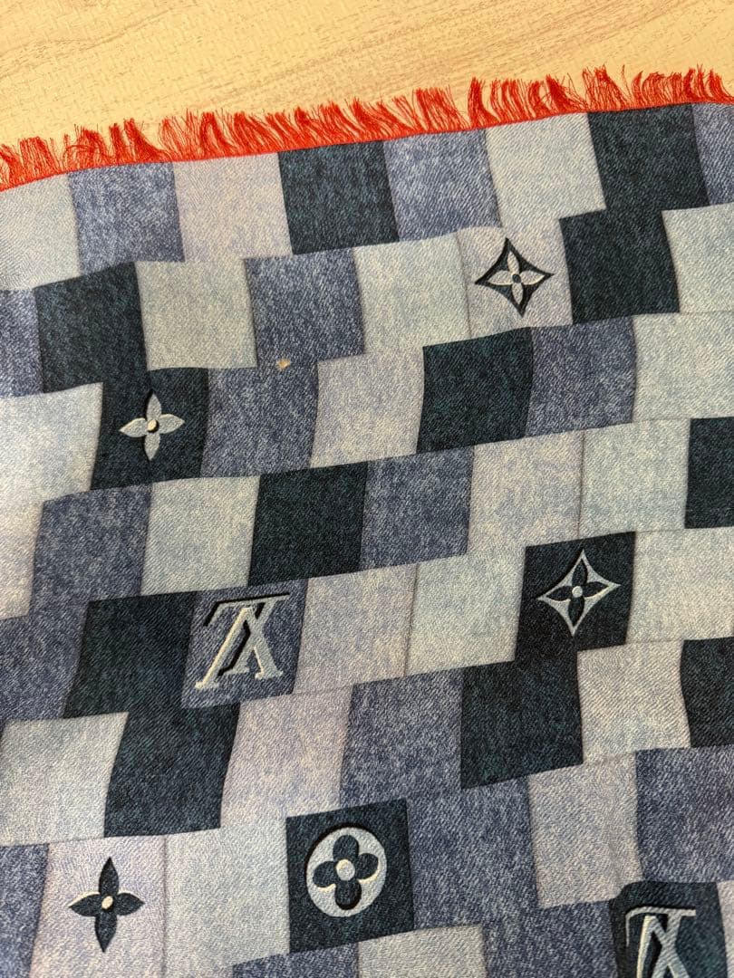LOUIS VUITTON チェック柄ストール