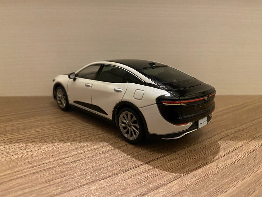 1/30 トヨタ　新型クラウン　カラーサンプル　非売品　ミニカー　ホワイトパール
