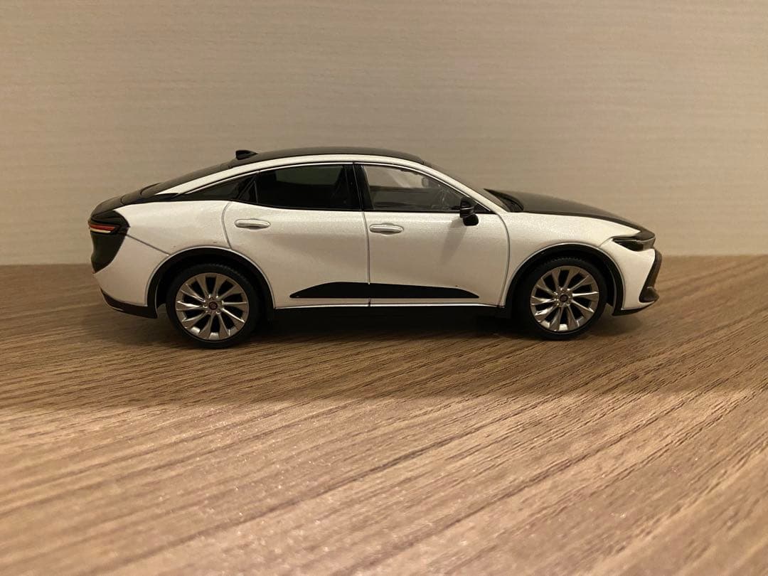 1/30 トヨタ　新型クラウン　カラーサンプル　非売品　ミニカー　ホワイトパール