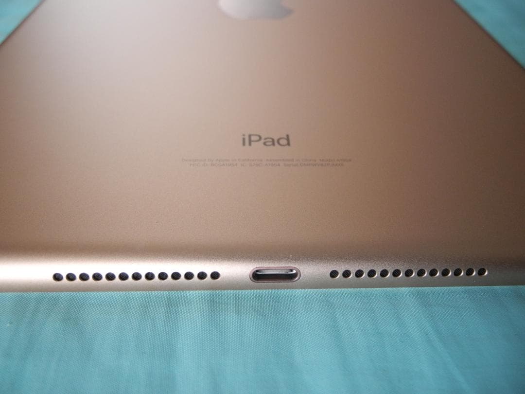 美品 第6世代iPad 128GB