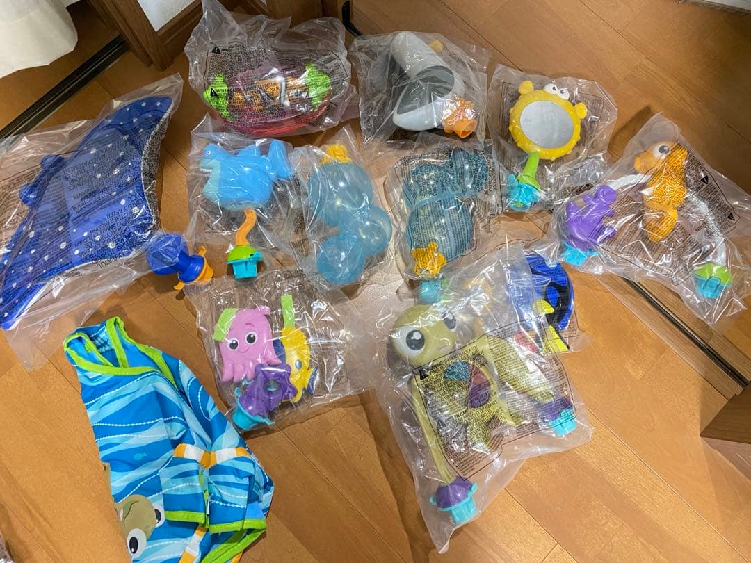 【大幅値下げ】ディズニーベビー　ファインディング・ニモ ジャンパー