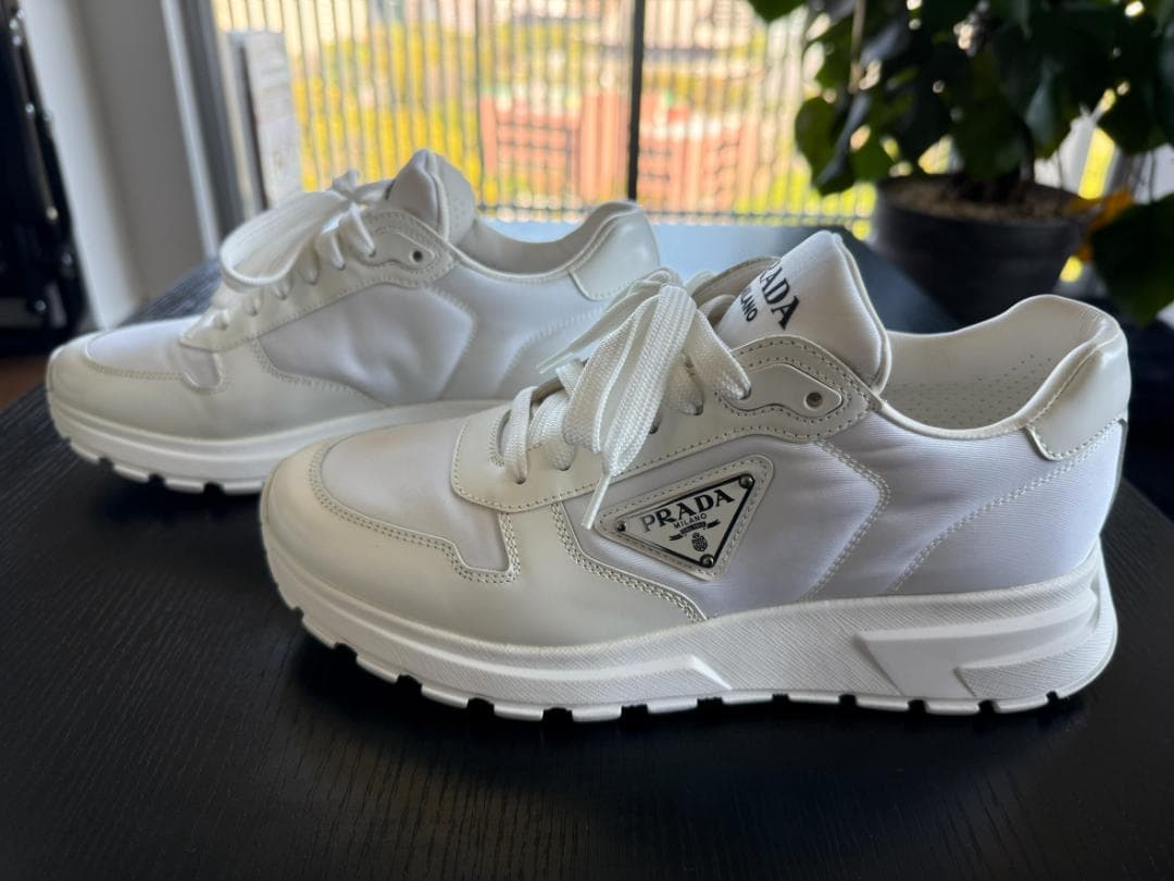 PRADA プラダ PRAX 01 Re-Nylon スニーカー メンズ 白