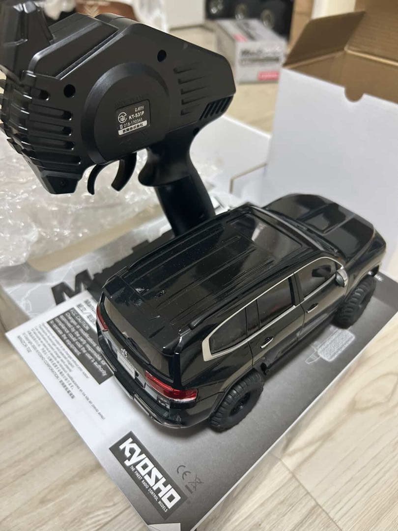 ミニッツ 4×4 ランドクルーザー300 黒　LED電飾付