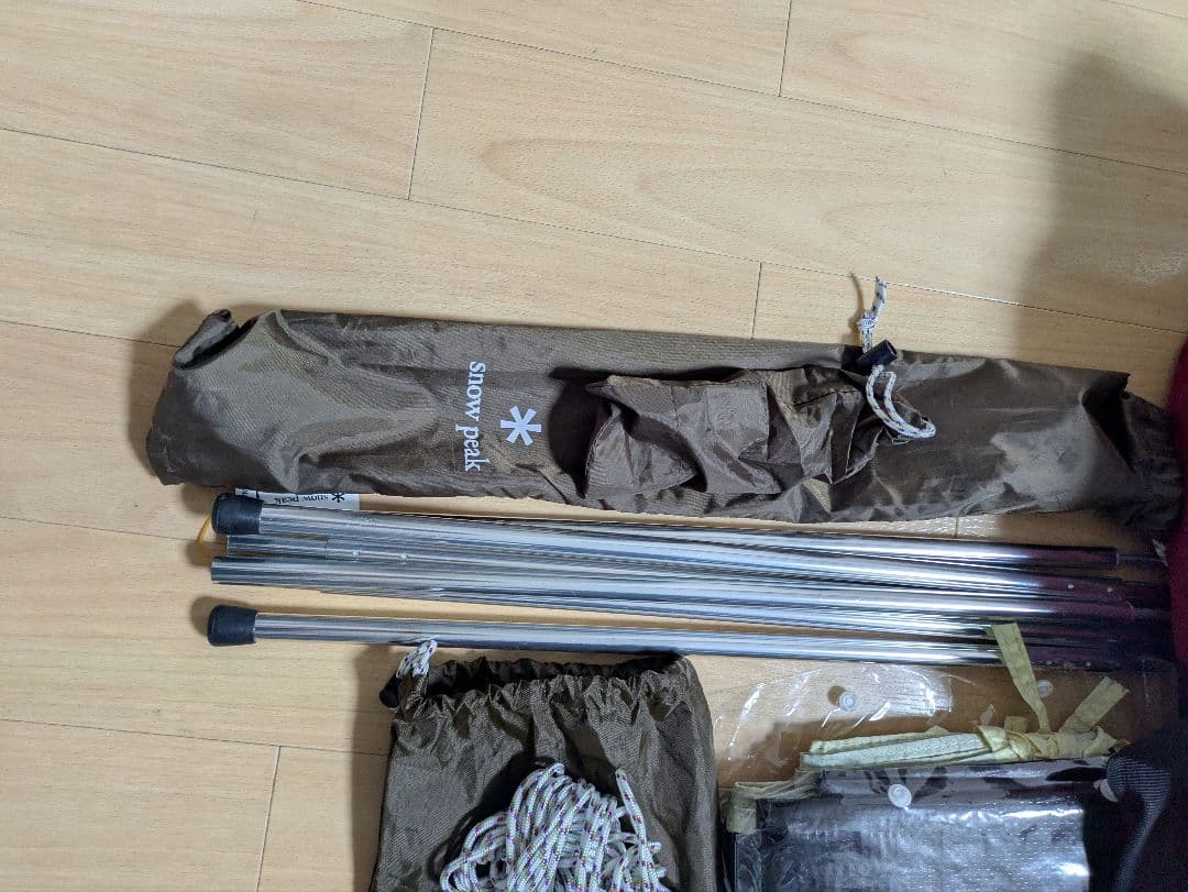 レイ　アメニティドームL　純正跳ね上げポールとLOGOSグランドシート