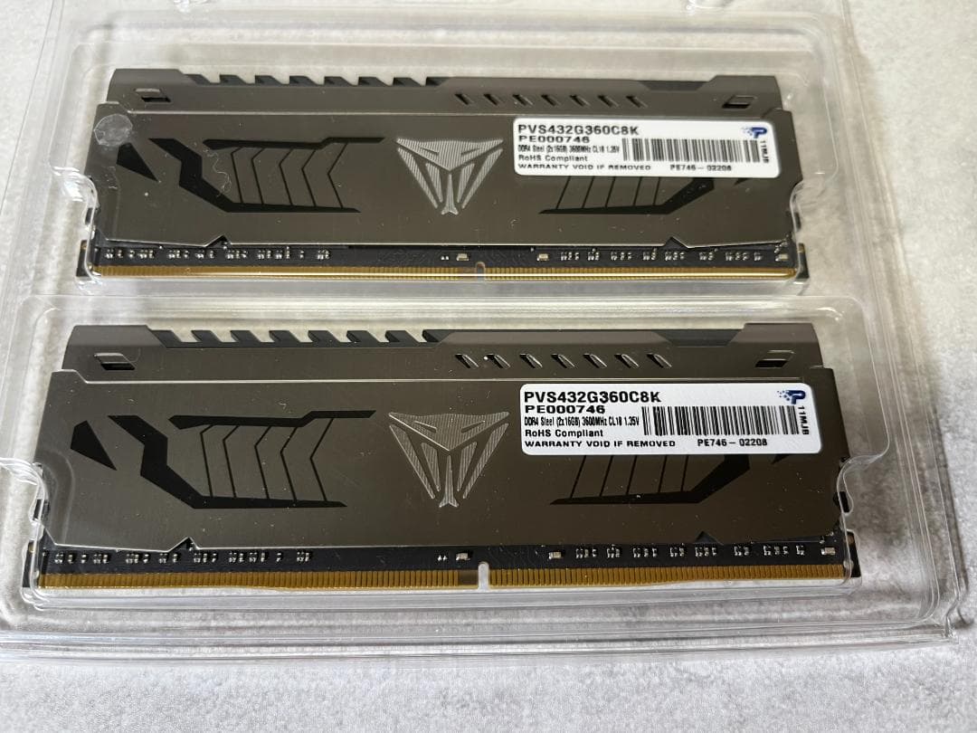 Viper Steel 32GB DDR4 メモリ（未使用）