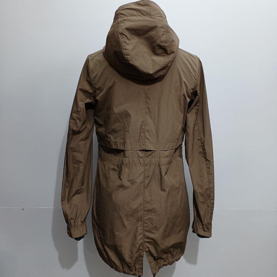 MOUNTAIN HARDWEAR ナイロンマウンテンパーカー