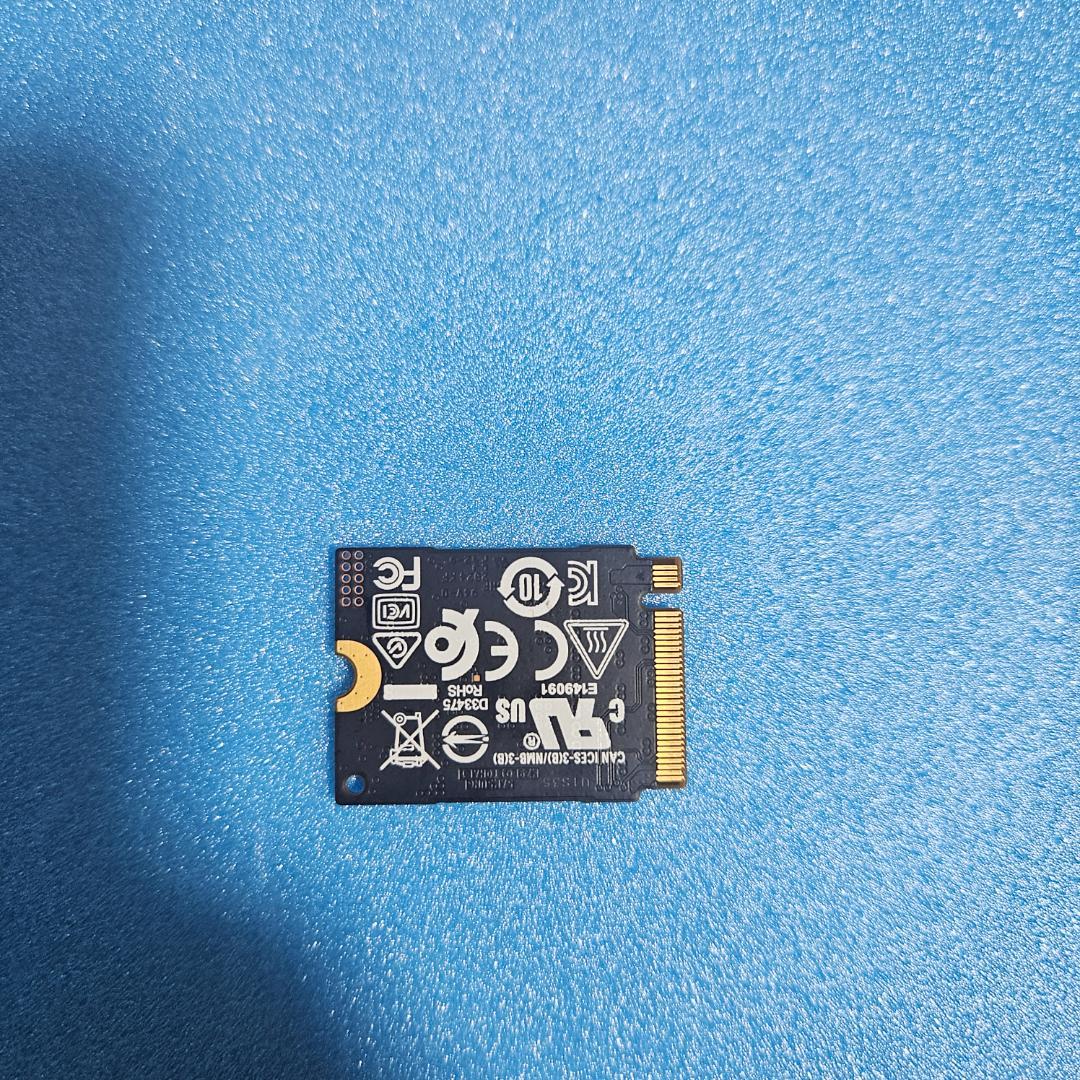 Samsung PM991 NVMe 512GB 内蔵型SSD 動作確認済