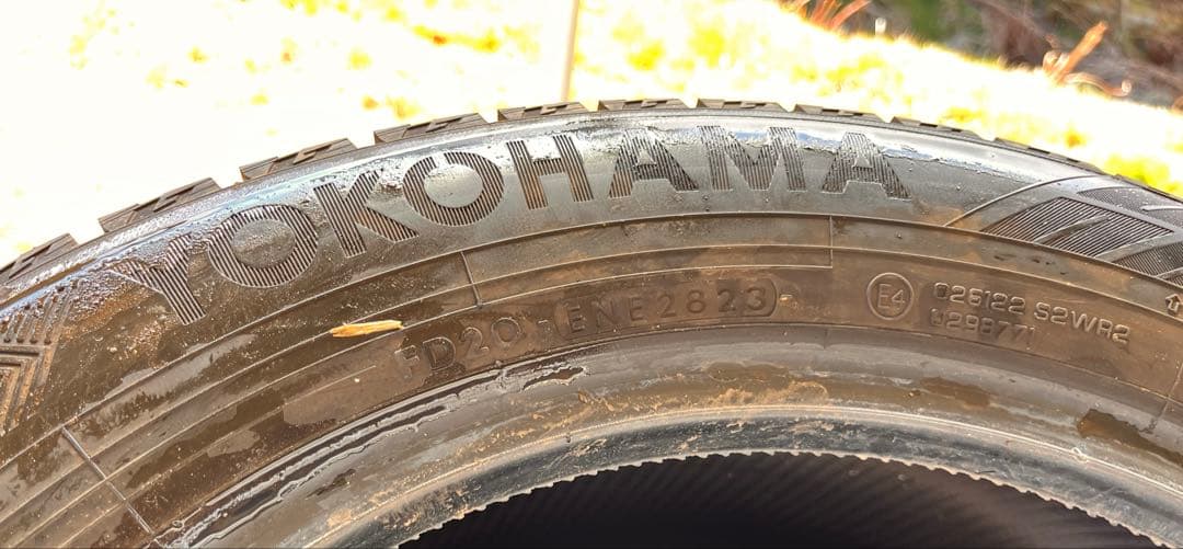 205/60R16 YOKOHAMA スタッドレス　2本セット　①