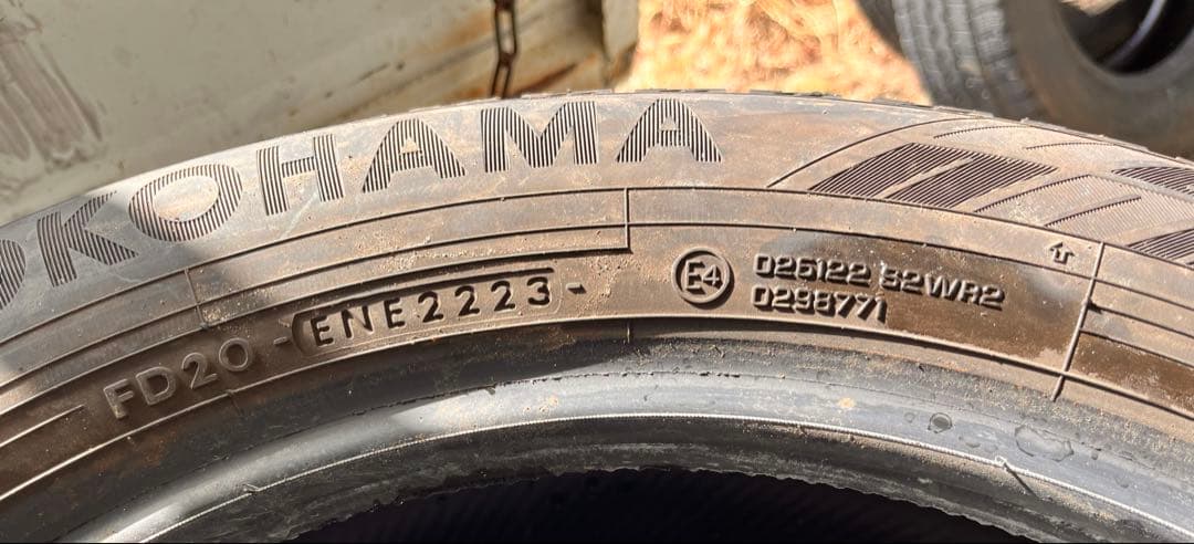 205/60R16 YOKOHAMA スタッドレス　2本セット　①