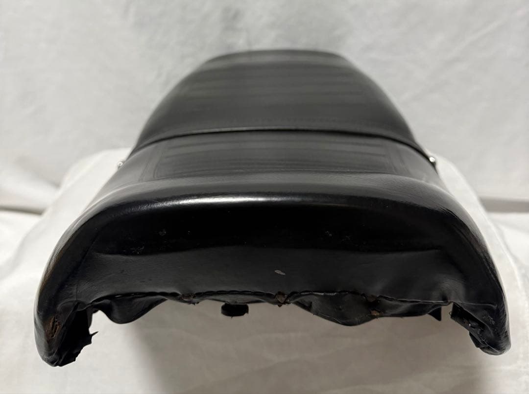 Kawasaki カワサキ Z650 ザッパー 純正 シート アンコ抜き？