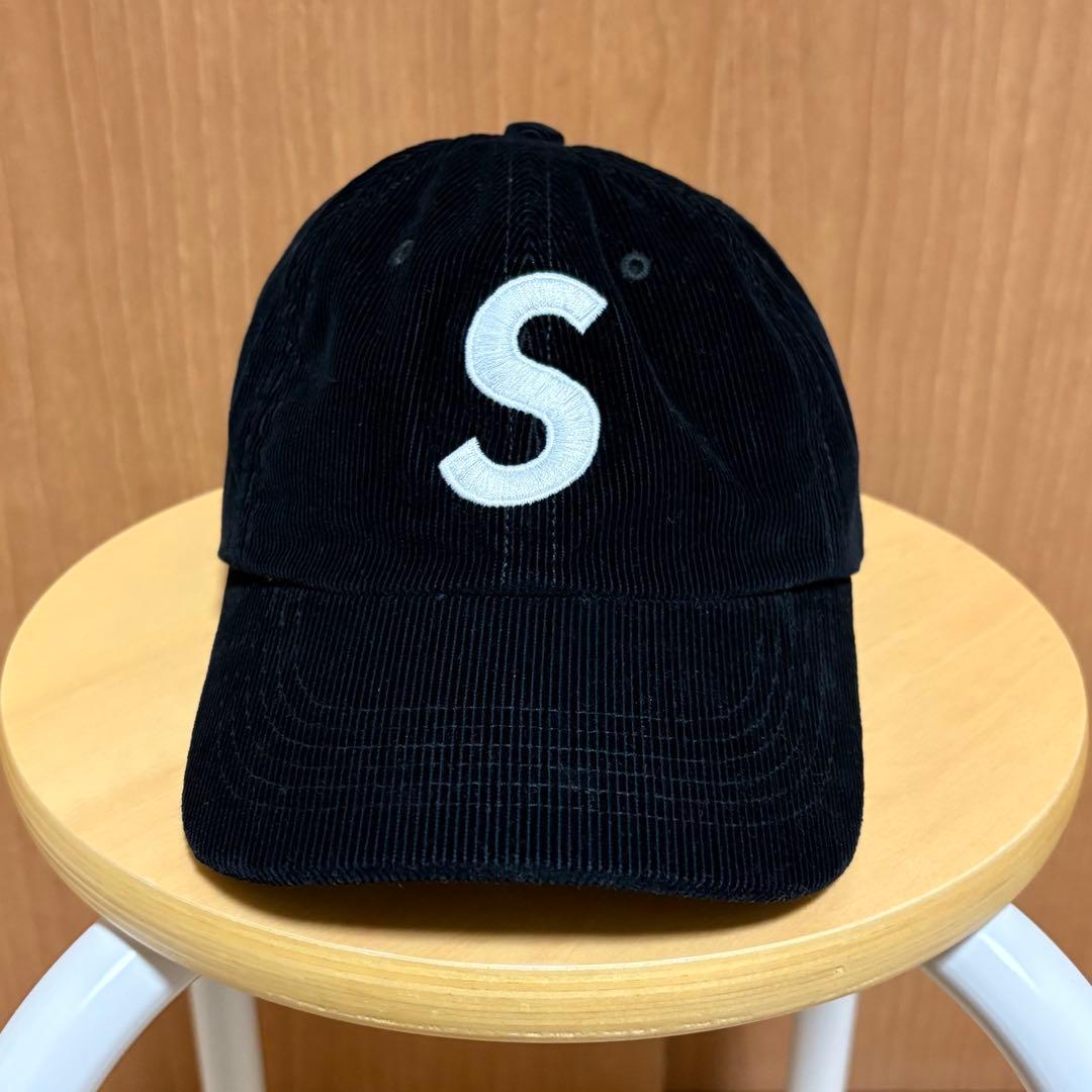 シュプリーム　SUPREME Sロゴ　キャップ　ブラック　黒　コーデュロイ