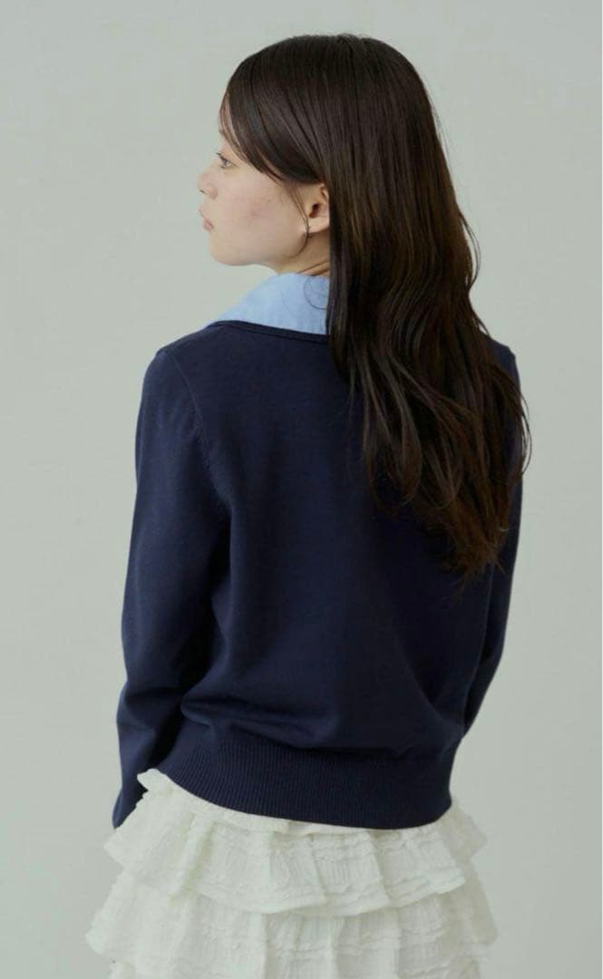 CHICO 刺繍入り襟付きポロニット ネイビー