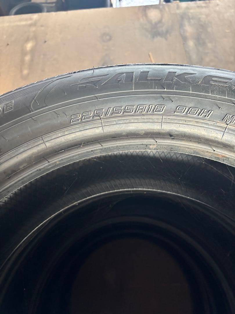 未使用品　225/55r18 ファルケン　2本セット
