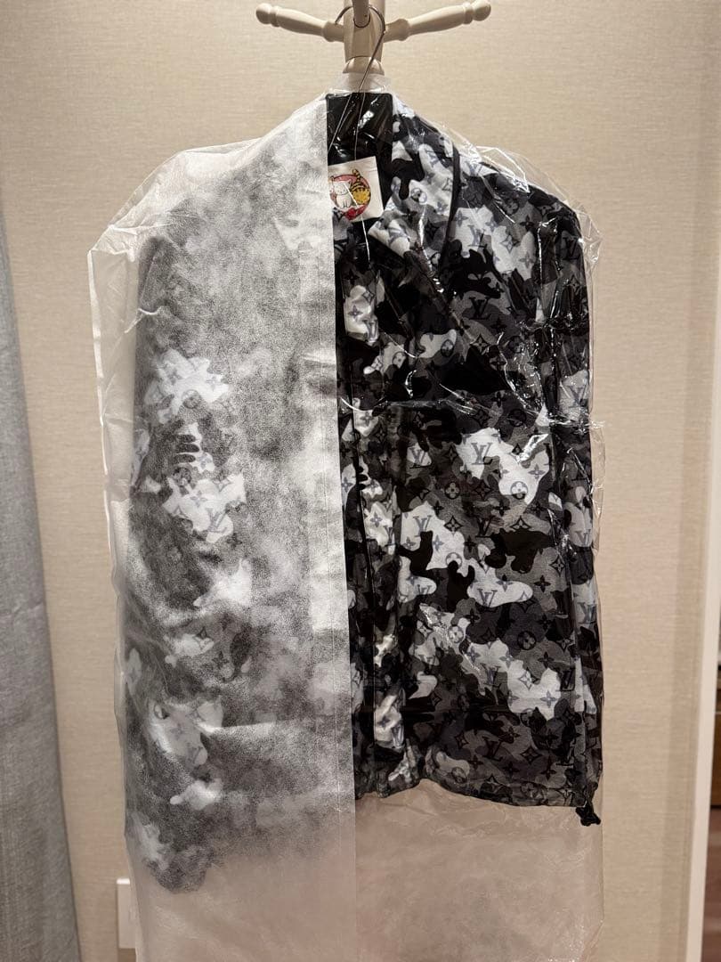 LOUIS VUITTON カモフラージュブルゾン　コレクション商品