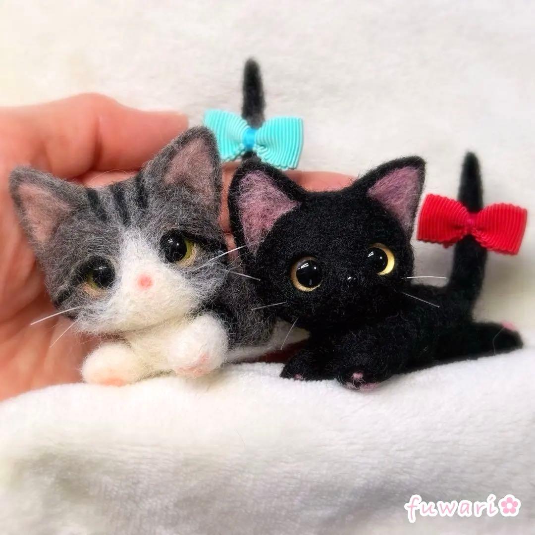 【リクエスト品】　羊毛フェルト　猫　ちょこんと甘えんぼ♡黒猫・キジ白ちゃんセット