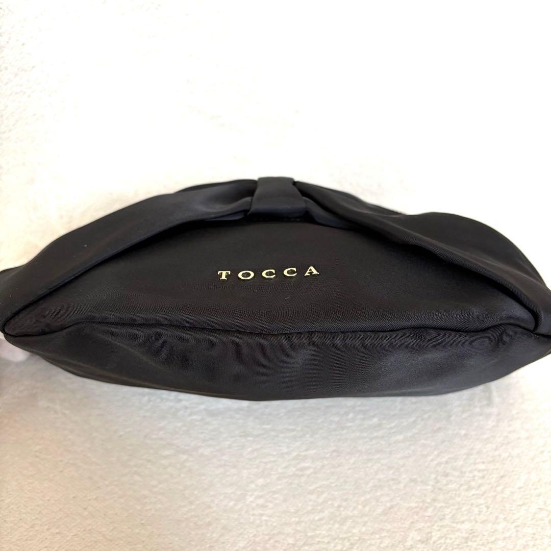あんあん様⭐︎美品【TOCCA】ボディバッグ リボン ゴールド金具 ナイロン 黒