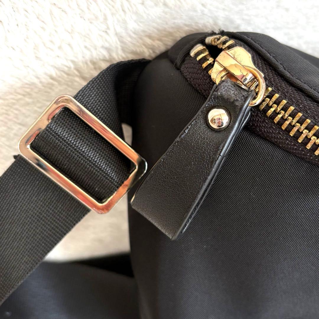 あんあん様⭐︎美品【TOCCA】ボディバッグ リボン ゴールド金具 ナイロン 黒