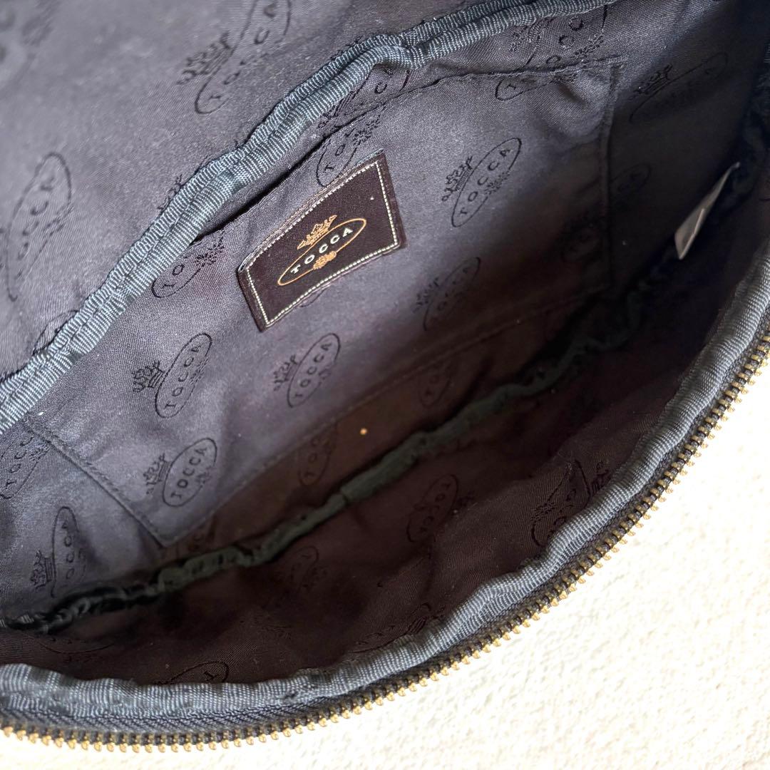 あんあん様⭐︎美品【TOCCA】ボディバッグ リボン ゴールド金具 ナイロン 黒