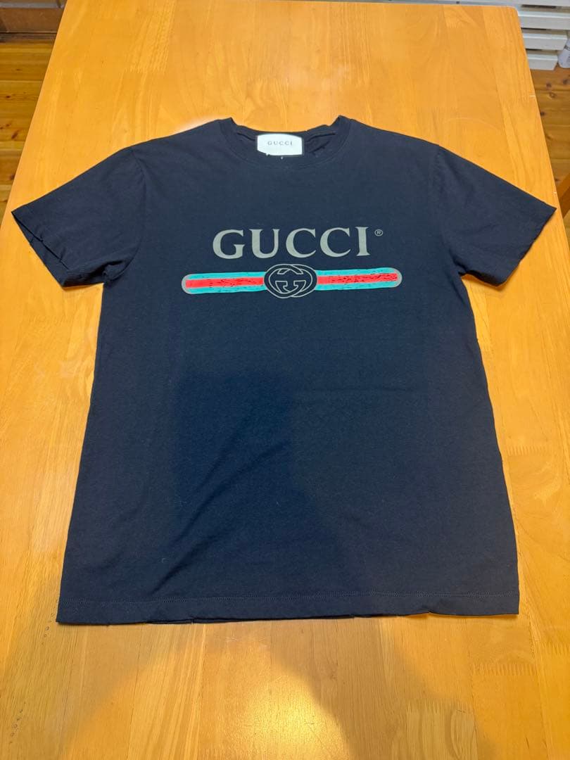 GUCCI　ダメージ加工　tシャツ Sサイズ 中古品ブラック