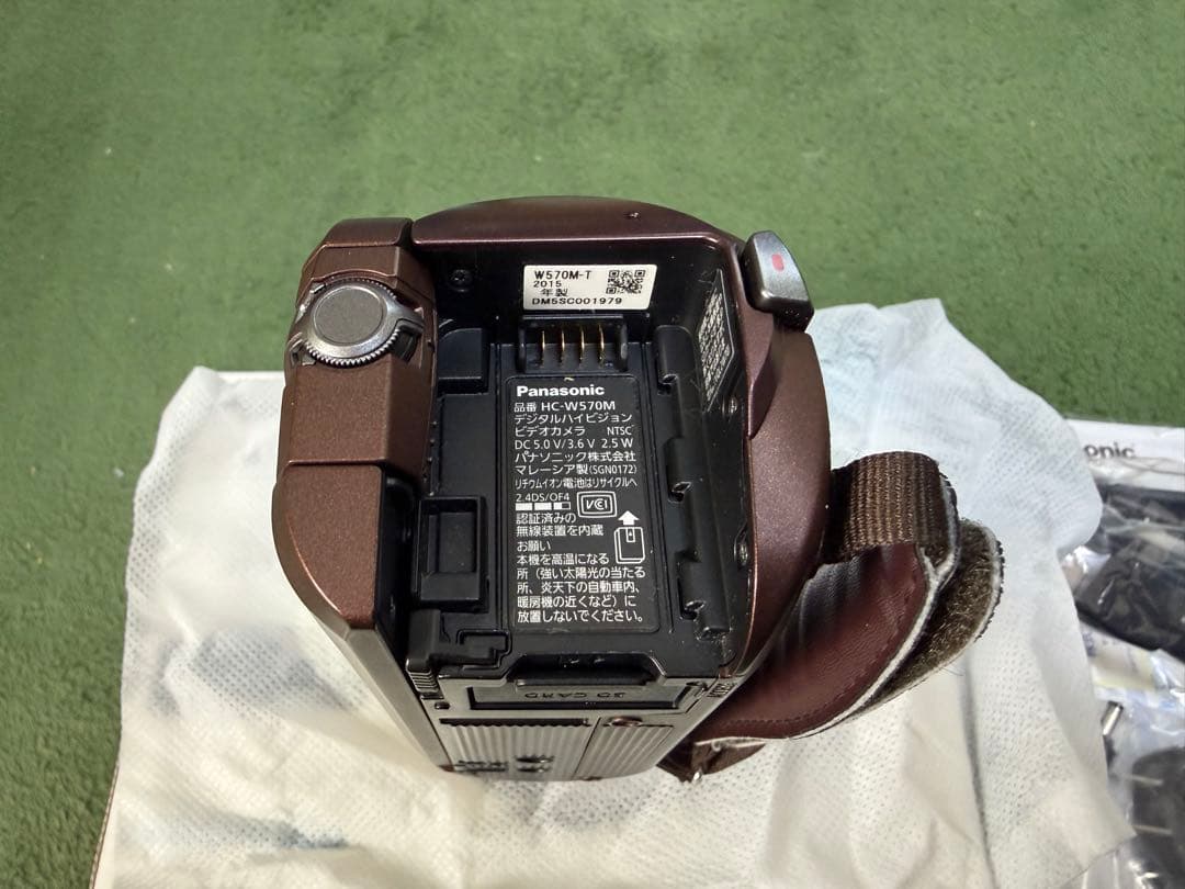 【ジャンク】パナソニック デジタルハイビジョンビデオカメラ HC-W570M