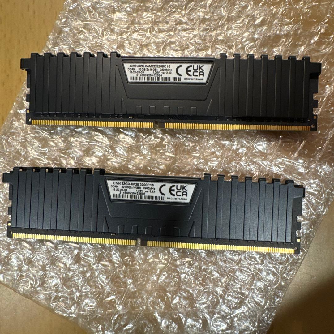 Corsair Vengeance LPX DDR4 32GBメモリ　動作確認済