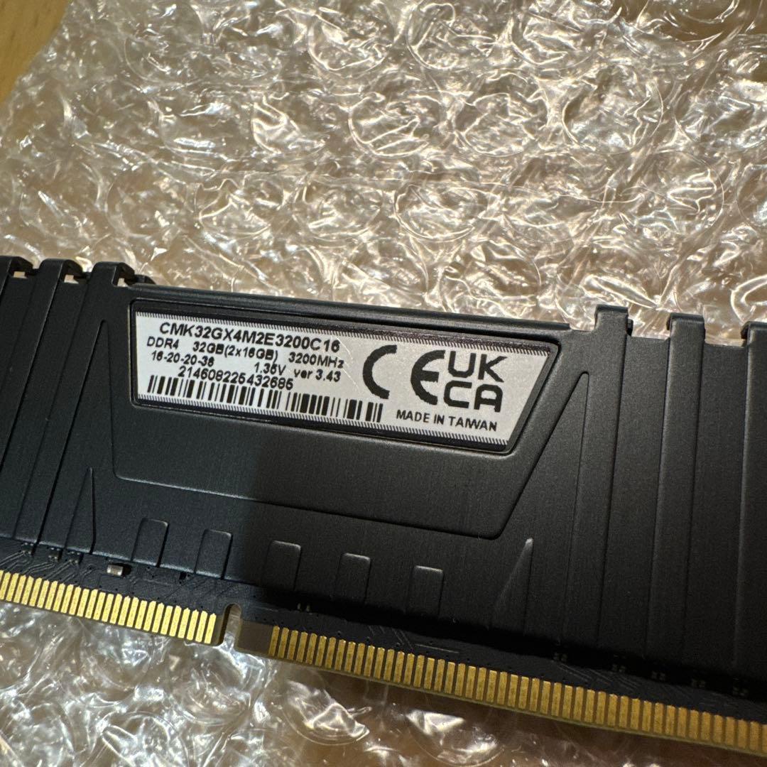 Corsair Vengeance LPX DDR4 32GBメモリ　動作確認済