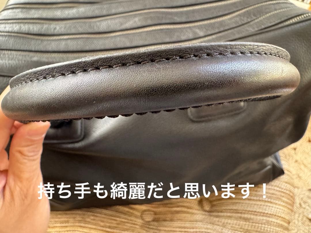 ドルチェ&ガッバーナの旅行用ボストンバッグ。大容量の2WAYレザーバッグ。出張も