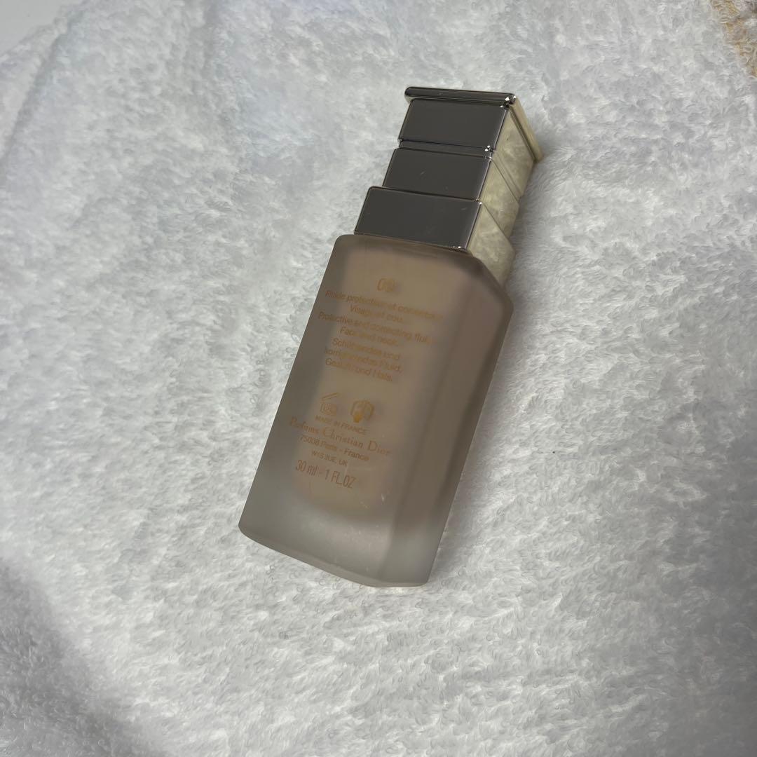 DIOR プレステージホワイトルプロテクターUVミネラルBBクリーム 00