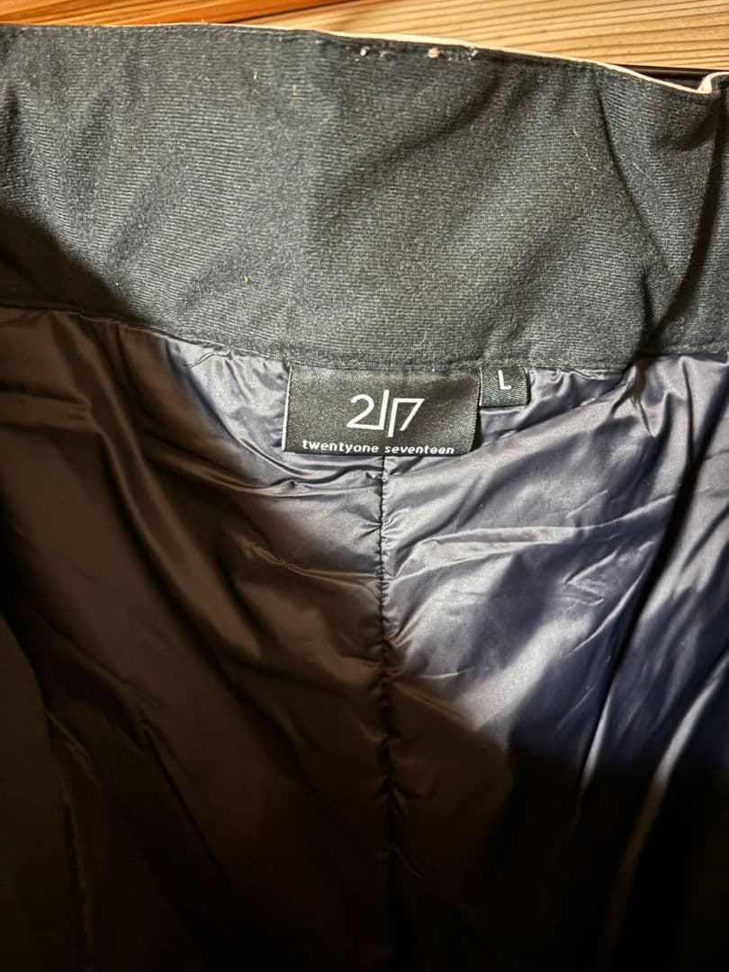 2117twentyone seventeenスキーパンツ　ボードパンツ
