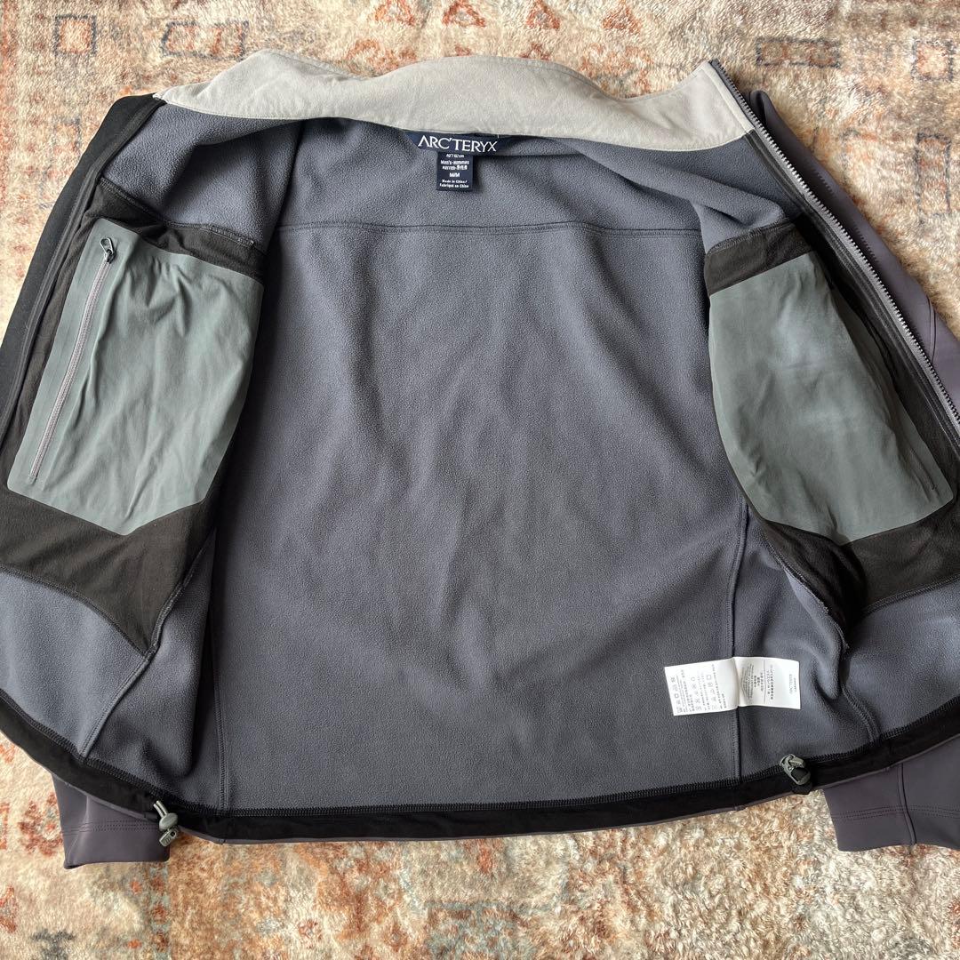 名作　Arc’teryx Leaf bravo jacket wolf