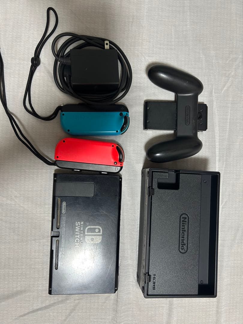 サ*ズ様 Nintendo Switch 本体 ネオンブルー/ネオンレッド ジョ
