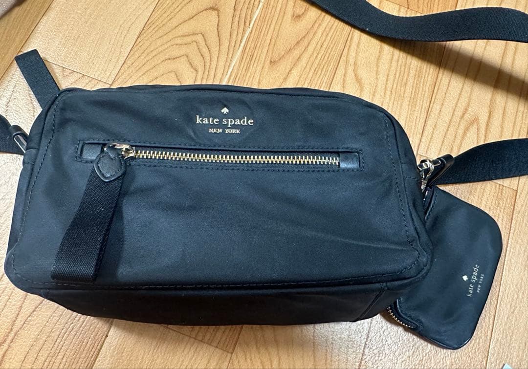 Kate Spade ブラック ボディバッグ