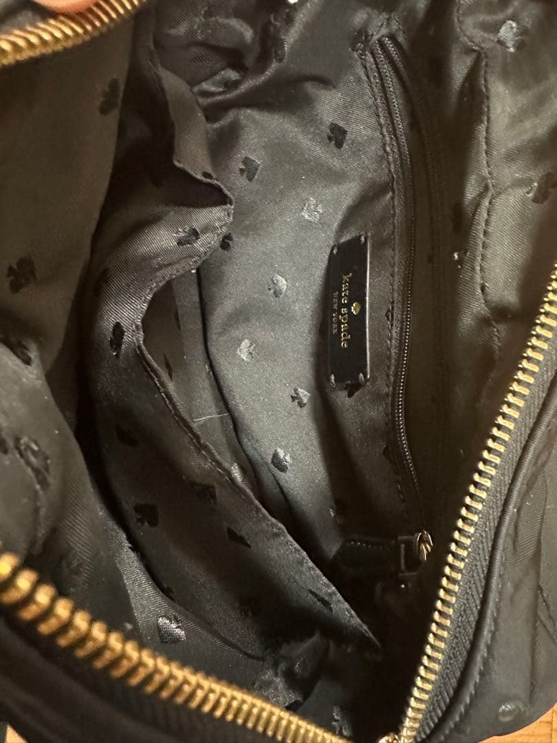 Kate Spade ブラック ボディバッグ