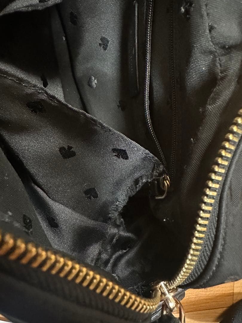 Kate Spade ブラック ボディバッグ