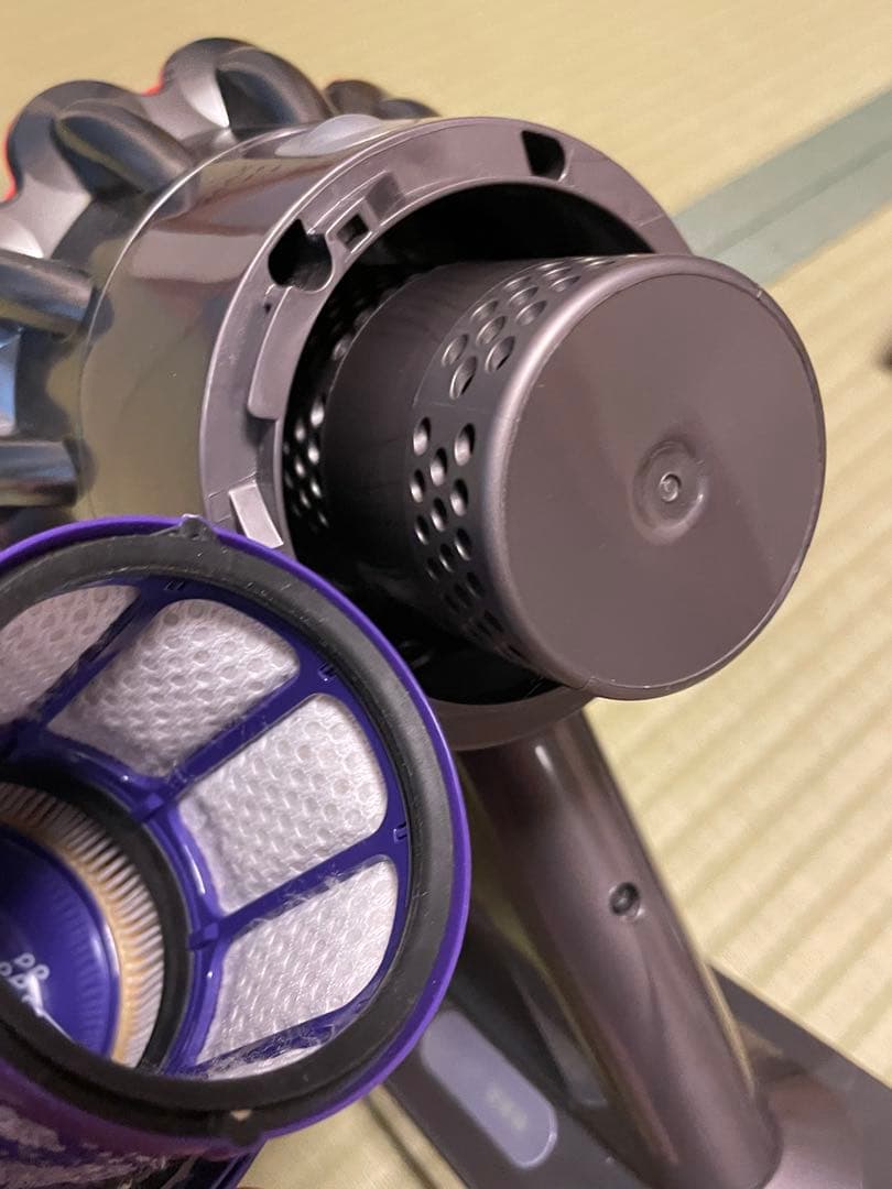 Dyson スティッククリーナー ダイソン　sv12 v10