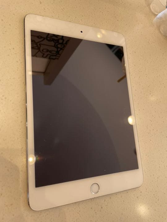 iPad本体 iPad mini4 Wi-Fi+Cellular 128GB