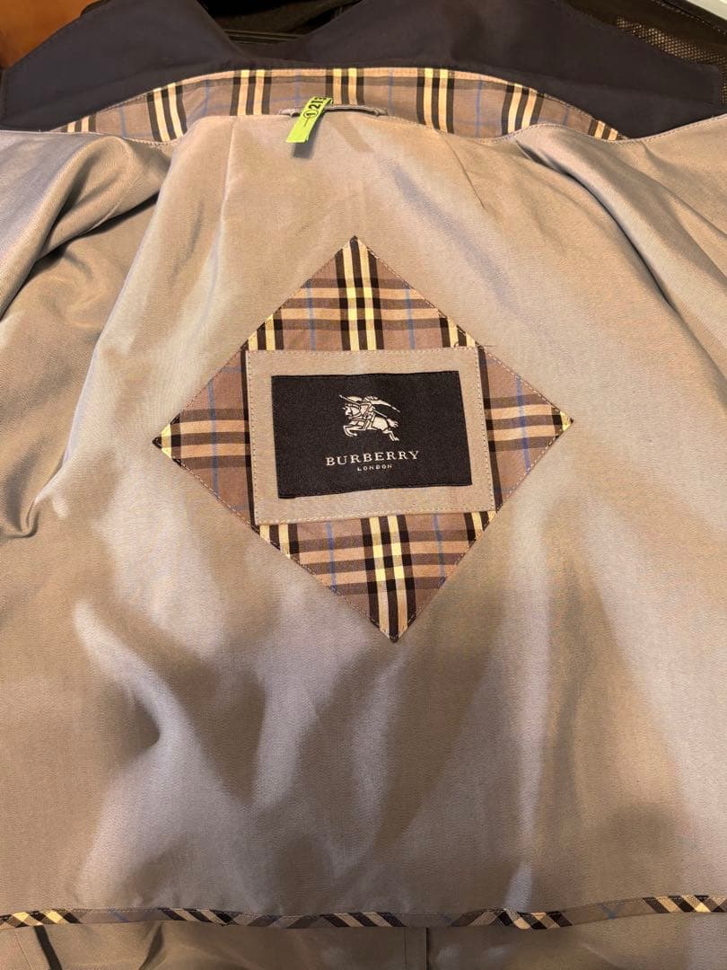 BURBERRY ネイビー チェスターコート　11号サイズ
