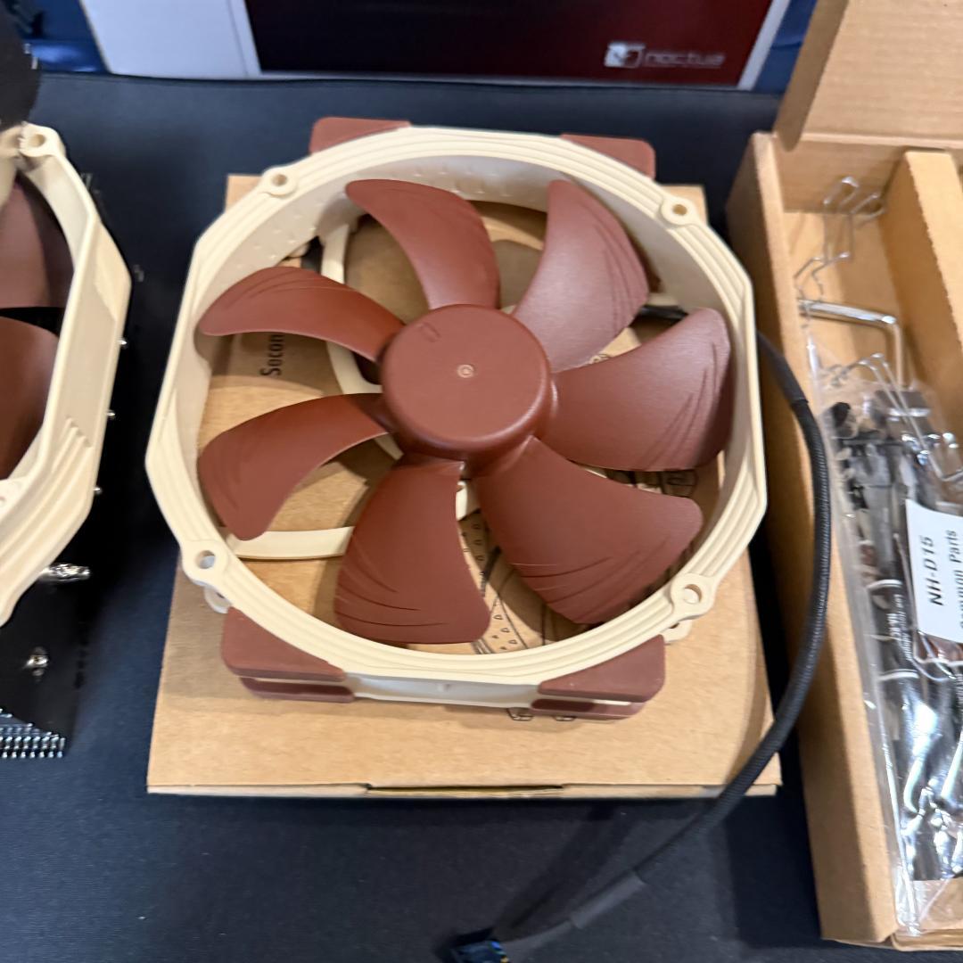 Noctua NH-D15 ハイエンド静音クーラー