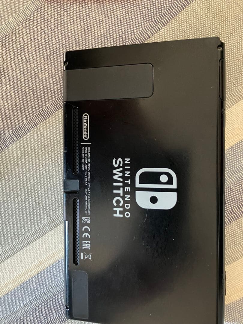 【ジャンク品】Nintendo Switch 初代モデル・電源は入ります