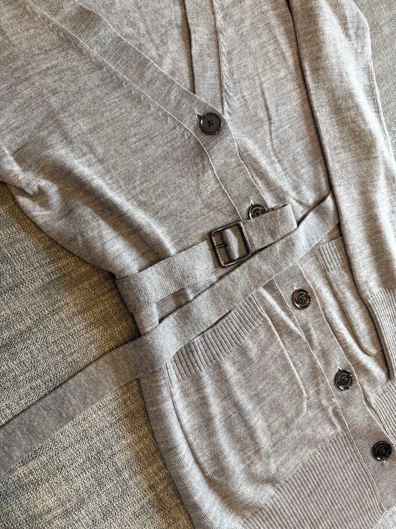 【美品】BURBERRYBLUELABEL グレー 薄ニット カーディガン38