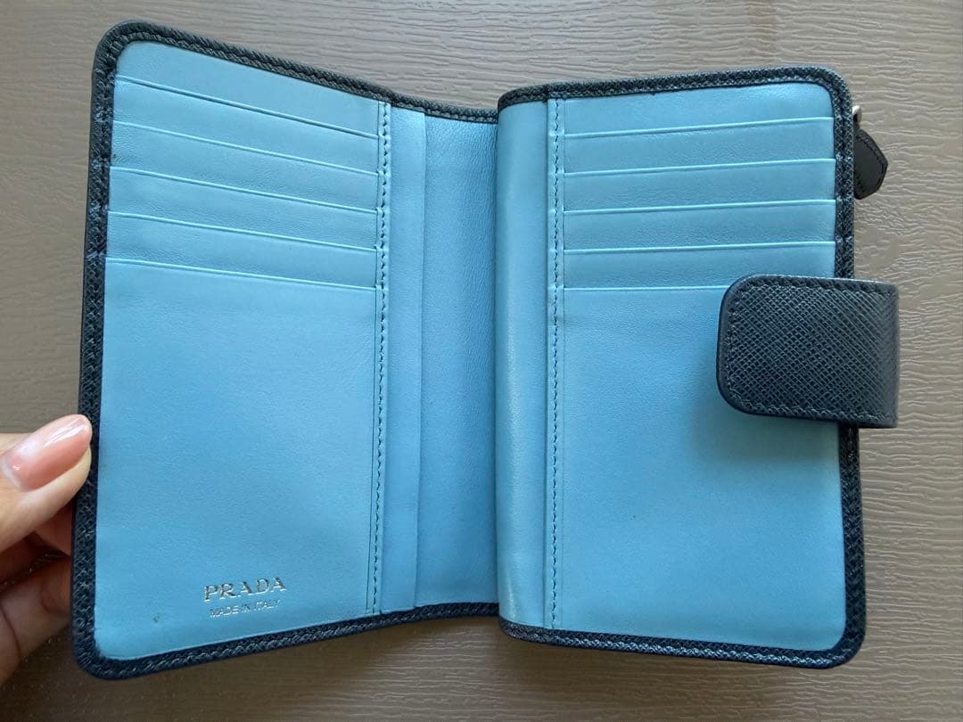 PRADA 二つ折り財布 ネイビー サフィアーノ　レザー　バイカラー