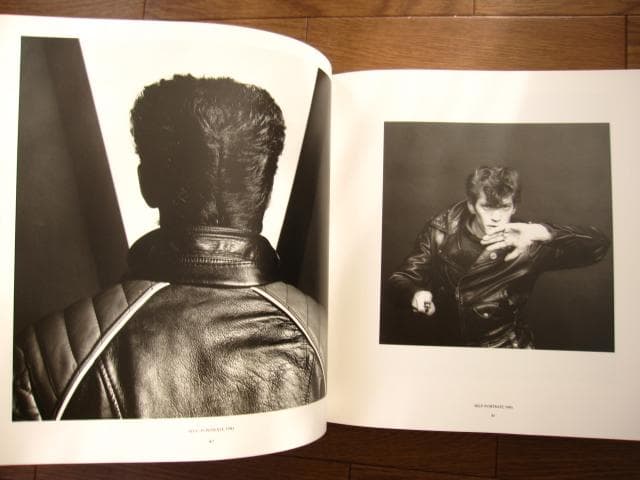 MAPPLETHORPE　ロバート・メイプルソープ