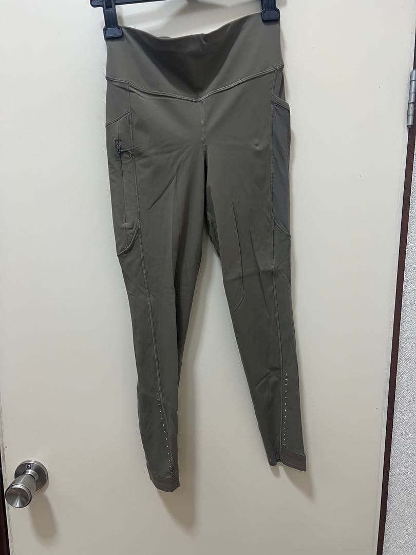 【2週間限定価格 ルルレモン レギンス+トップスセット】